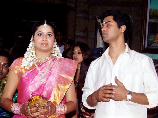 [sangeetha-krish-marriage-wedding-reception-stills-19[3].jpg]
