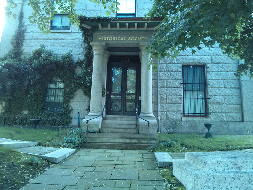 The Fall River Historical Society