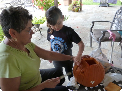 Pumpkin Carving 2010 030