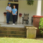 Owen & Linda Gleaves, from Mt. Juliet, Tennessee stand on the porch of William Gleaves , his 5th great grandfather .