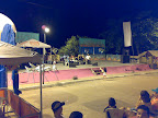Show na praça principal no Domingo a noite. Cavaquinho show de bola.