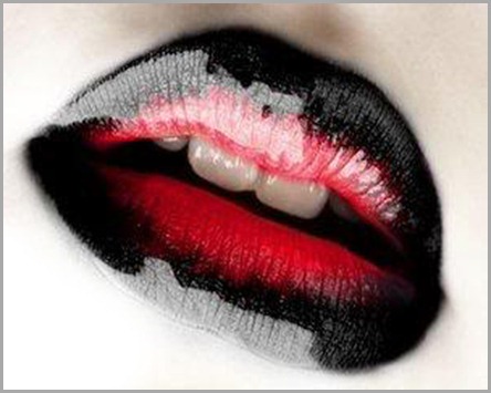 kisses_black_lipstick_star1
