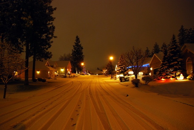 [Snow Lights 12-12-2008 5-53-17 PM.jpg]