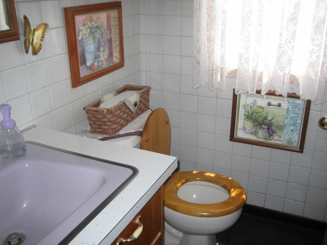 [018[2].jpg]