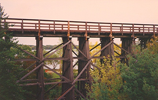 bike_trail_bridge_in_akeley