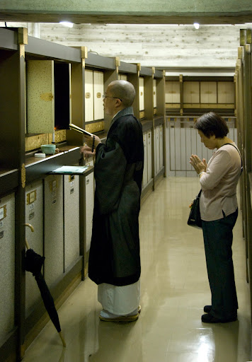 Подумаем о вечном - кладбища мира (фото)