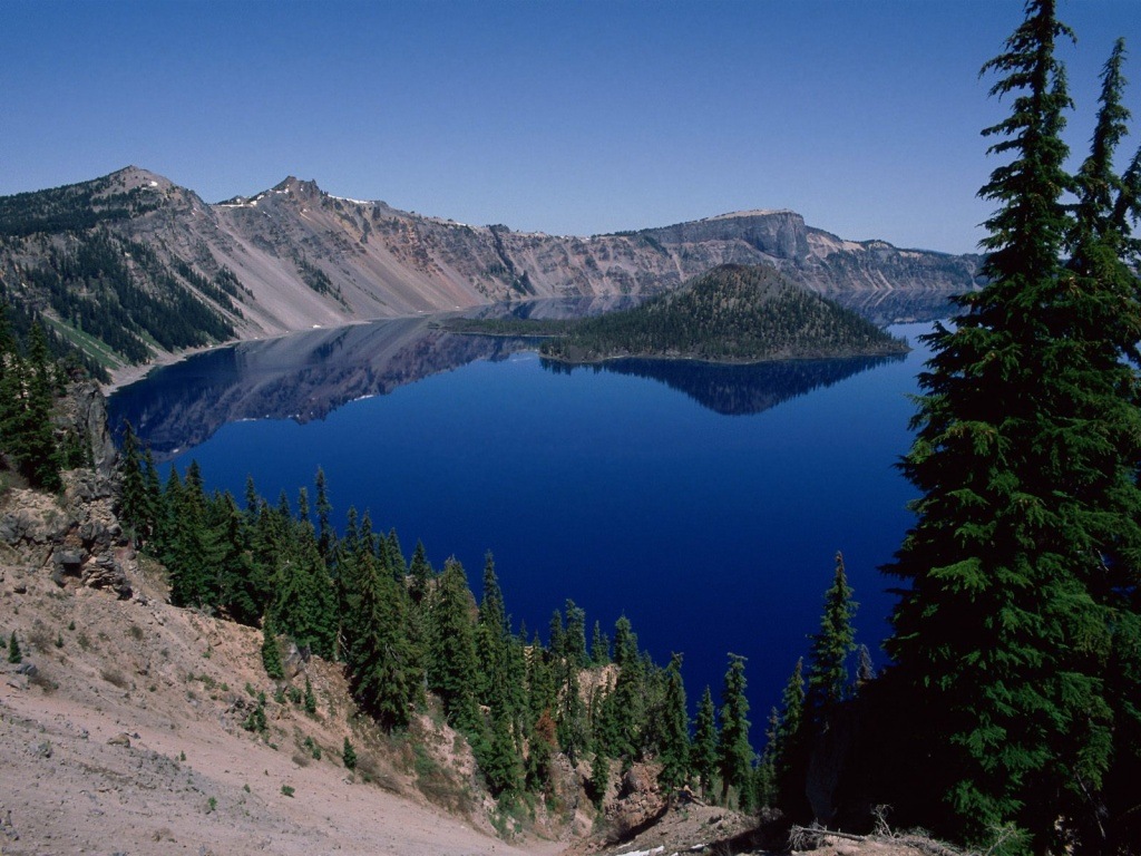 [Wizard Island, Crater Lake, Oregon 1024x768[10].jpg]