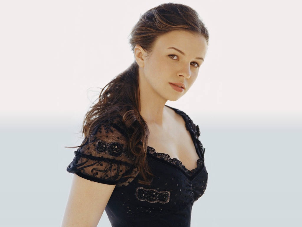 [AmberTamblyn201024x7682.jpg]