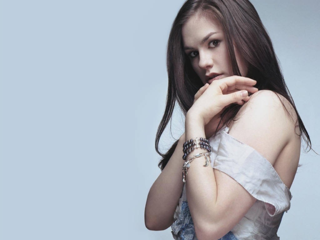 [Anna Paquin 7 1024x768 Wallpaper[2].jpg]