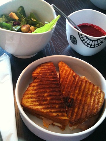 [2010-08-24 Mer iPhone 895.jpg]