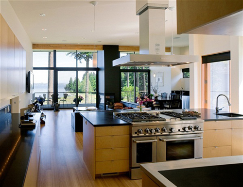 kitchen design ideas in waterfront house