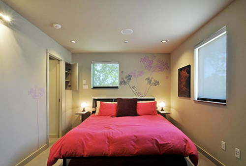 red bedroom on luxury house designs