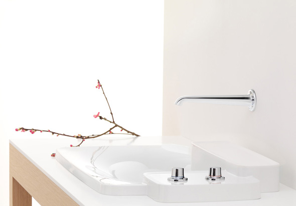modern and minimalist faucet bathroom inspiration