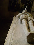 Acho que era o túmulo daquele escritor famoso... Camões... Ou era o Vasco da Gama...