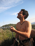 Eduardo fazendo segurança