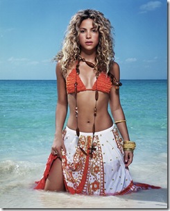 shakira-bikini-07