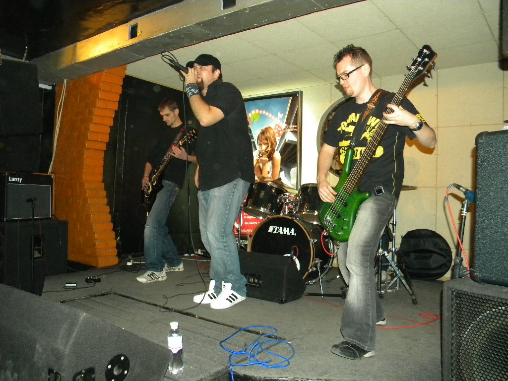 [0_20078_32927648_orig[2].jpg]