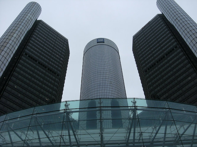 Ren Cen looking up from Jefferson Ave Entrance