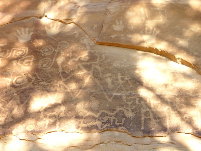 [Mesa Verde Petroglyphs 4.jpg]
