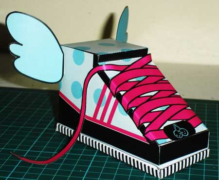 Flying Shoe Paper Toy Bubbles