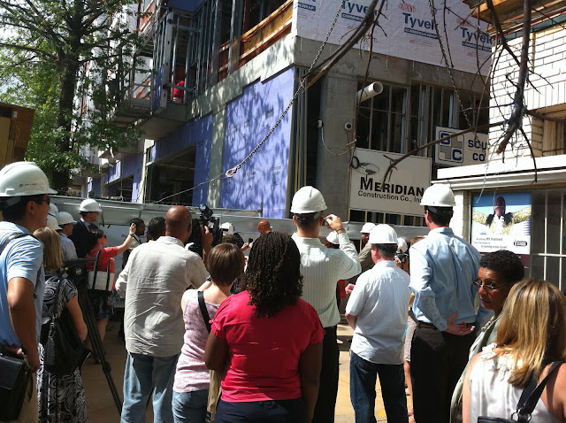The signing of the final beam