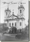 Igreja de São Francisco de Paula (anos 30) no Largo de São Francisco. No seu lado esquerdo situava-se a grande loja de departamentos Park Royal, completamente destruída por incêndio em 1943.
