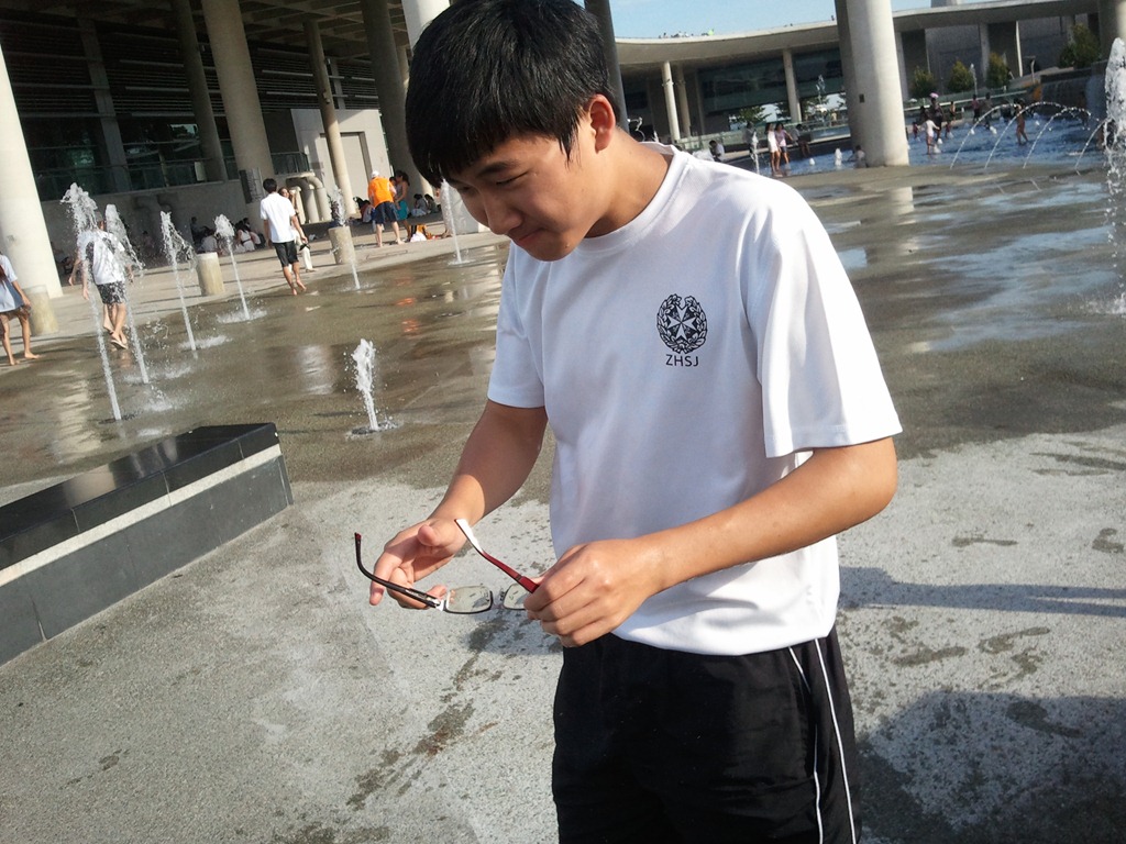 [2010-12-12 17.05.07[3].jpg]