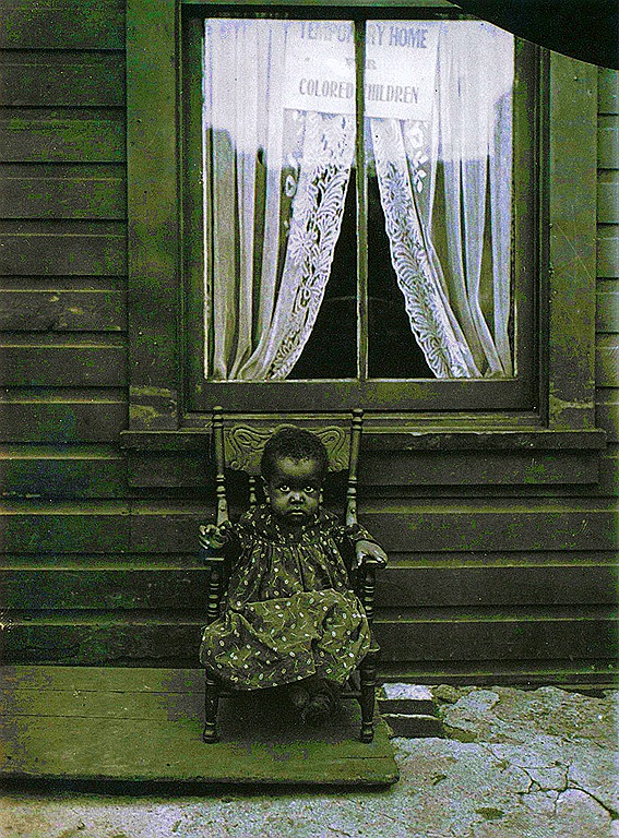 [Lewis W. Hine -  Little orphan, Washington DC, 1906[8].jpg]