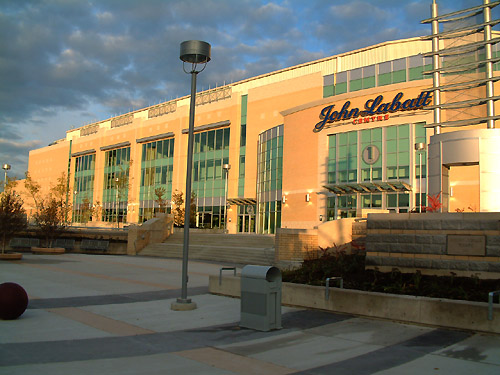 http://lh5.ggpht.com/_4o6frZEnR-s/TH_vxNOdWpI/AAAAAAAAAuU/FBbaQB-8dp0/John_Labatt_Centre.jpg