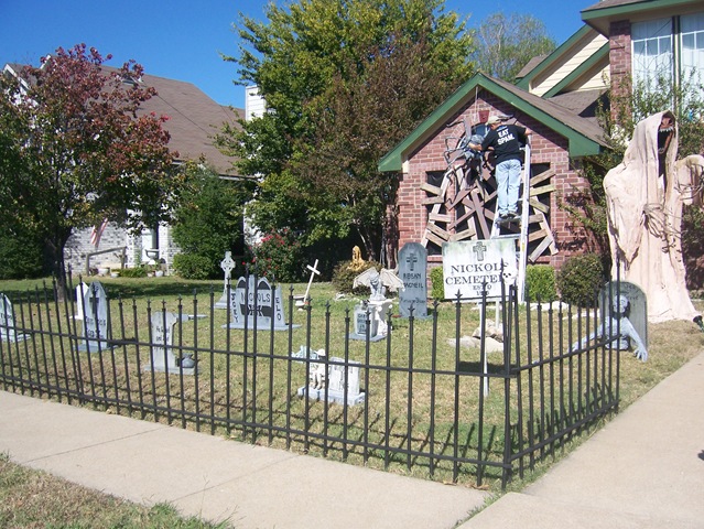 [Halloween thru Christmas 2008 260[3].jpg]