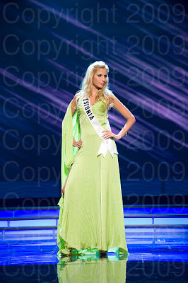 estonia Miss Universo 2009: Inspirações para vestidos de madrinha e noiva