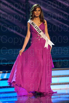 malasia1 Miss Universo 2009: Inspirações para vestidos de madrinha e noiva
