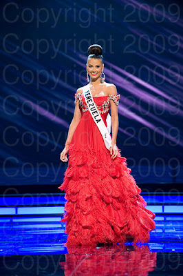 venezuela1 Miss Universo 2009: Inspirações para vestidos de madrinha e noiva