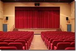 platea e palco con sipario chiuso