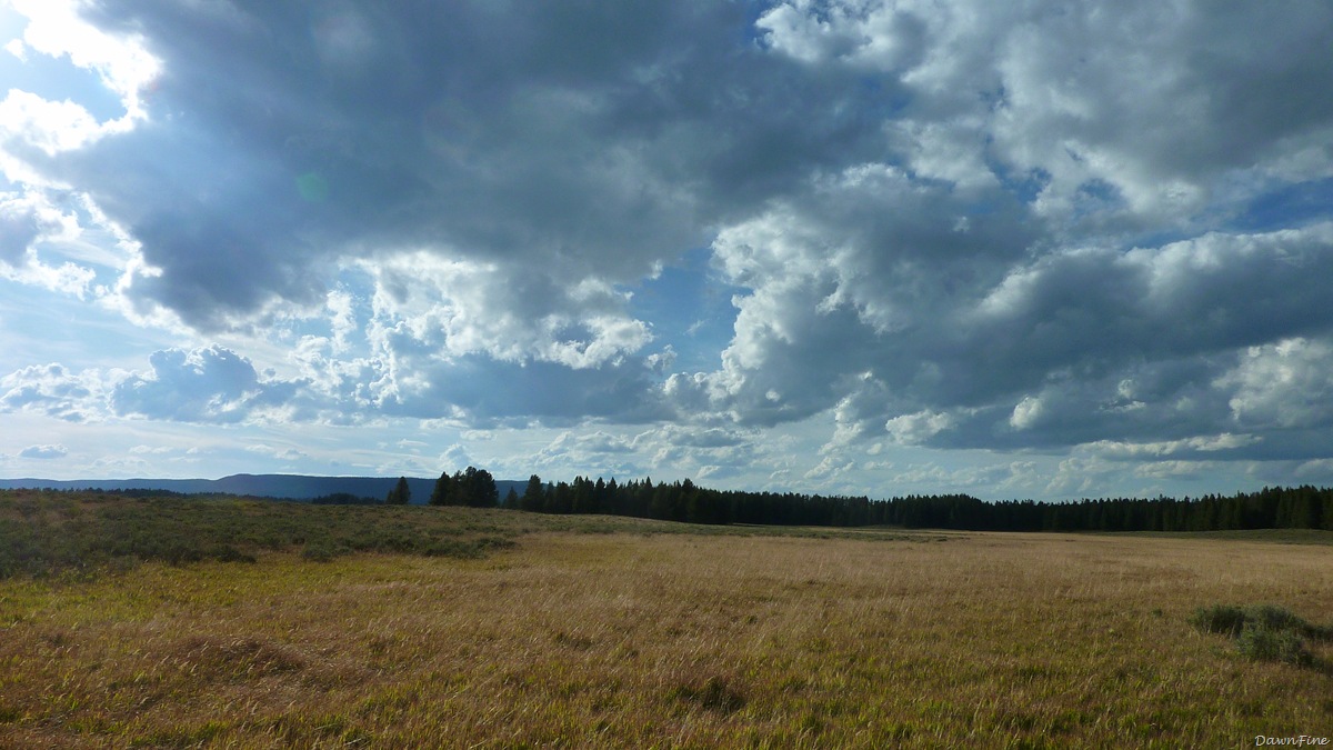 [Yellowstonedawns_20090906_0632.jpg]
