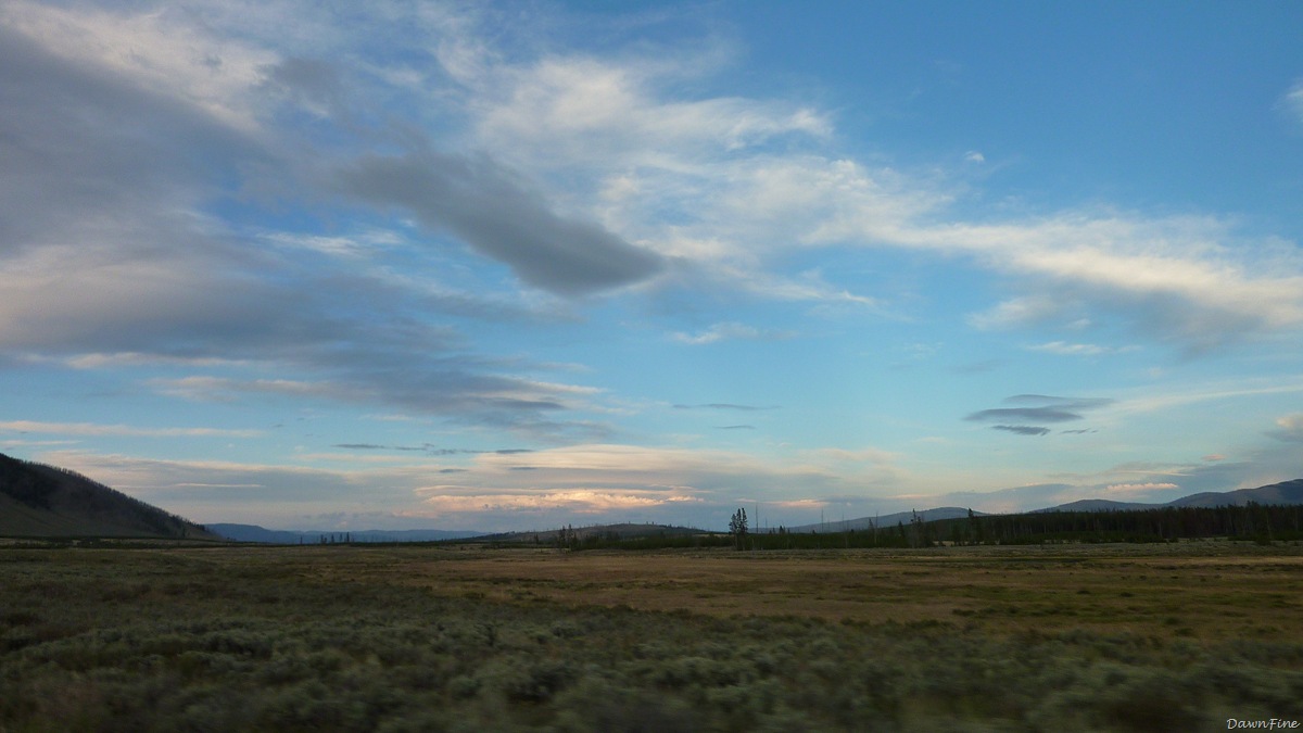 [Yellowstonedawns_20090906_0834.jpg]