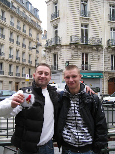 Here Percy meets up with some fellow travellers....two Polish gents eager to be in his album.