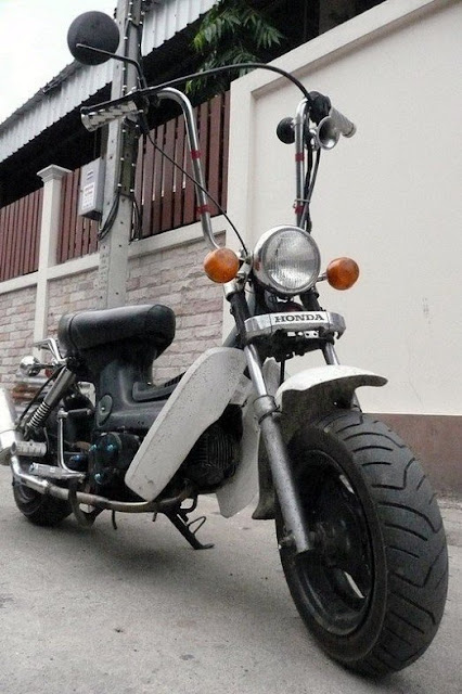 Foto Unik : Modifikasi Motor Honda Moped title=