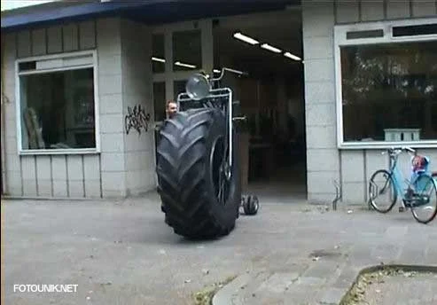 Monster Bike :
Sepeda paling Brutal di Dunia| Foto & Video Monster Bike : Sepeda paling Brutal di Dunia| Foto & Video