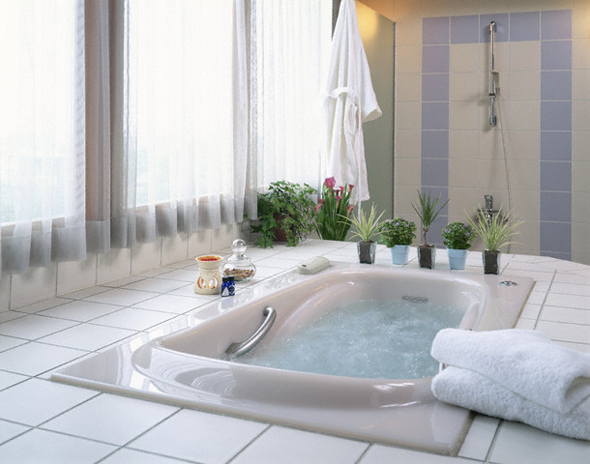 minimalist white bathtub bathroom design plans