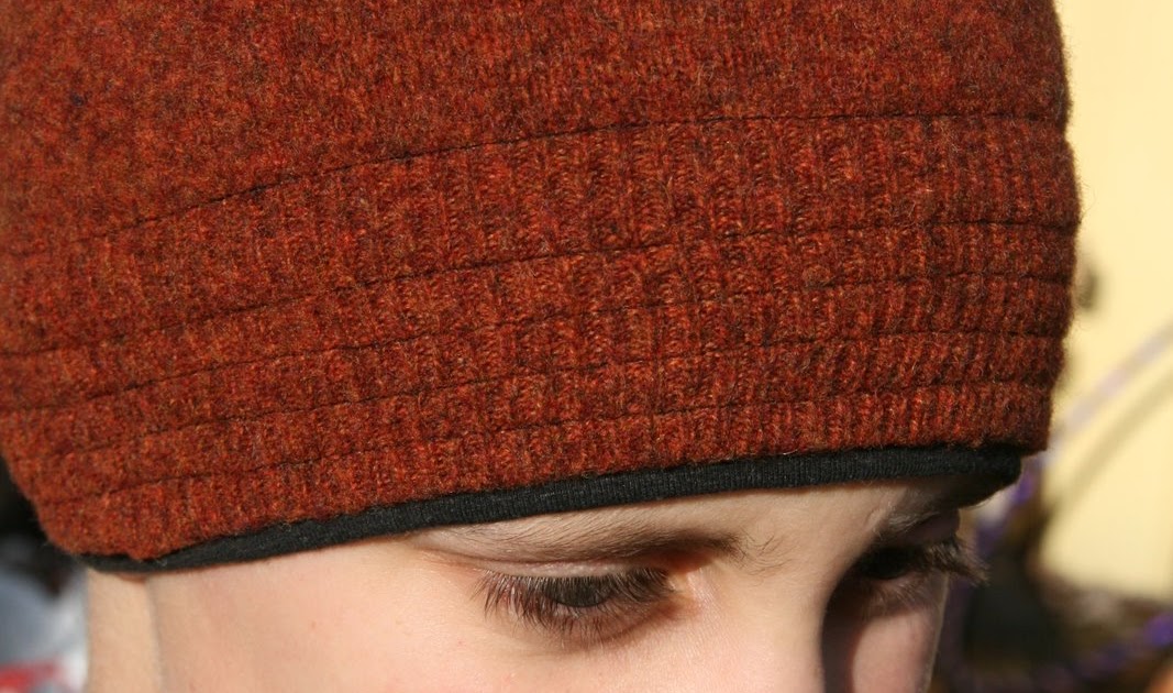 Handcrafted Gifts Sweater Hat with Sweatband Collecting the Moments