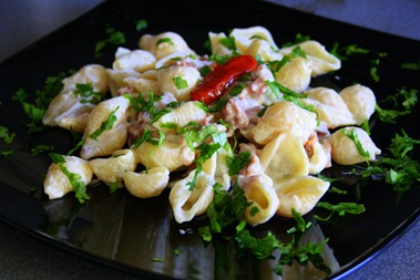 Conchiglie con prosciutto crudo e philadephia