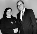 Schwester hatune Dogan erhält das Bundesverdienstkreuz