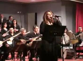 Sanat��m�z Leyla �nver Perpa K�lt�r Sanat ve sosyal Yard�mla�ma Derne�i (PERK�DER) d�zenledi�i Bahar Konseri