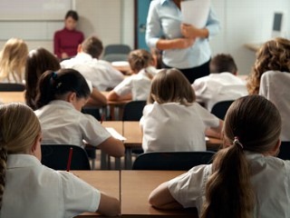 [nm_crowded_classroom_100616_mn[4].jpg]