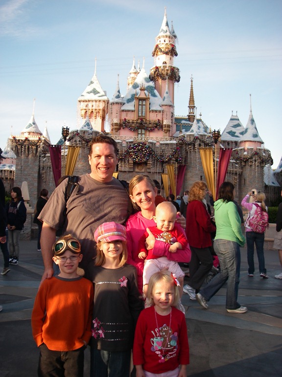 [Disneyland 128 (2)[4].jpg]