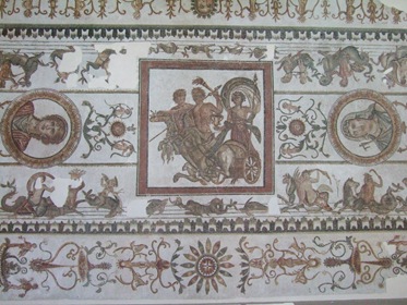 [568 -  Túnez, Museo Nacional del Bardo. Mosaico del frigidarium de las Termas de Trajano de Acholla.[8].jpg]