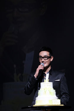 Kang Ta จัดงานแฟนมีทติ้งหลังจากออกจากกรม