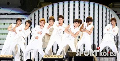 ภาพการแสดงในงาน Dream Concert 2010