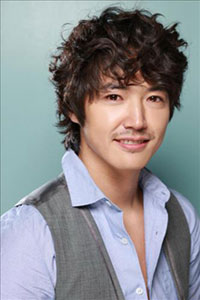 Yoon Sang Hyun เข้าร่วมโครงการเพื่อช่วยเหลือผู้พิการทางหู
